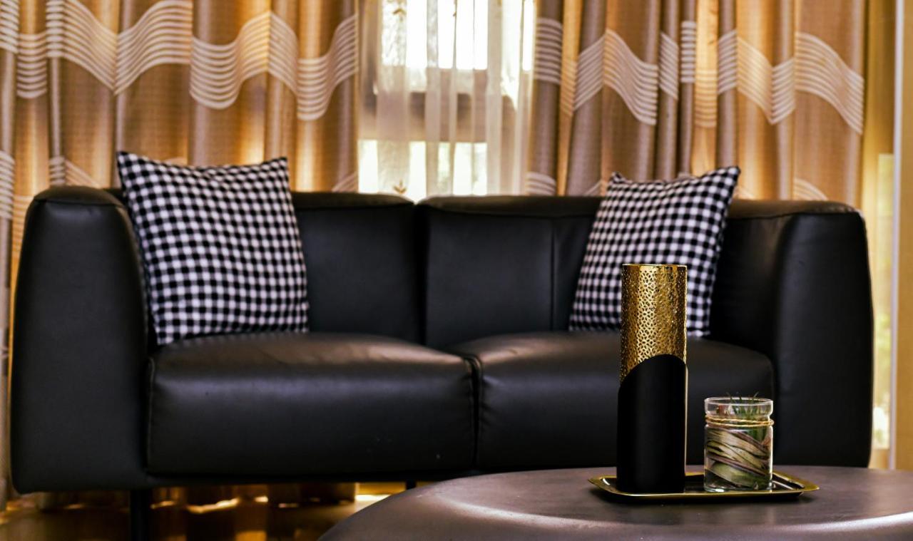 Hotel M'Rode โลเม ภายนอก รูปภาพ