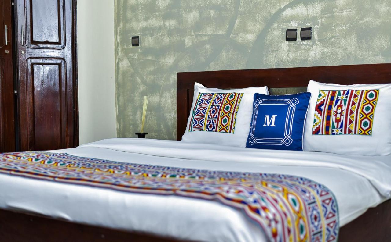 Hotel M'Rode โลเม ภายนอก รูปภาพ