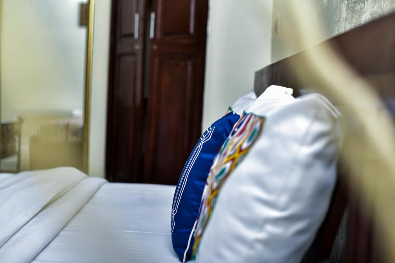 Hotel M'Rode โลเม ภายนอก รูปภาพ