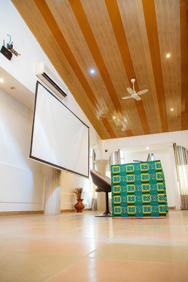 Hotel M'Rode โลเม ภายนอก รูปภาพ