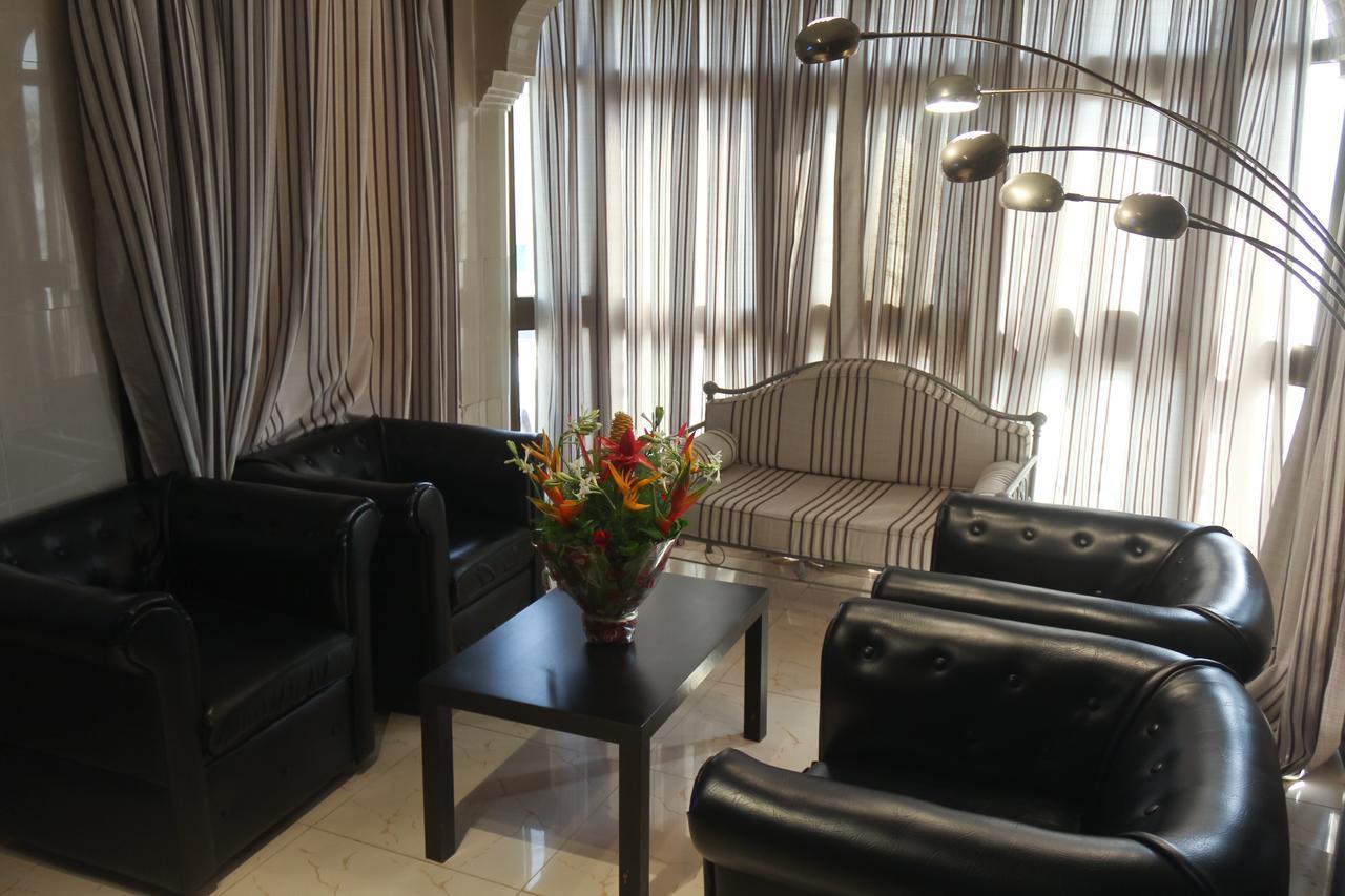 Hotel M'Rode โลเม ภายนอก รูปภาพ