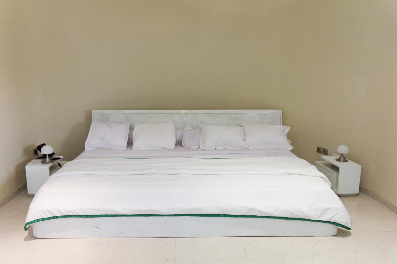 Hotel M'Rode โลเม ภายนอก รูปภาพ
